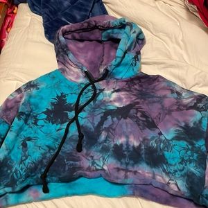 the dye cropped hoodie